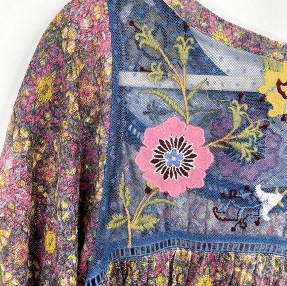 🆕️ Anthropologie Embroidered Floral Tiered Sleeve Boho Blouse Size Small - Picture 4 of 12